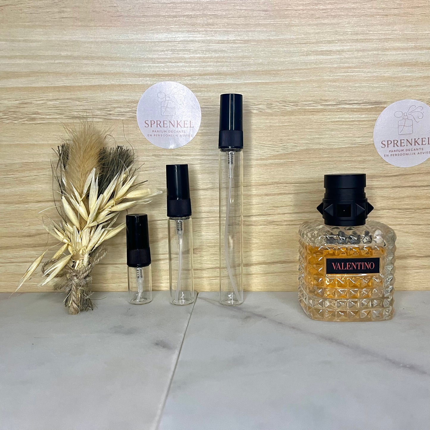 Valentino Donna born in Roma - Coral fantasy